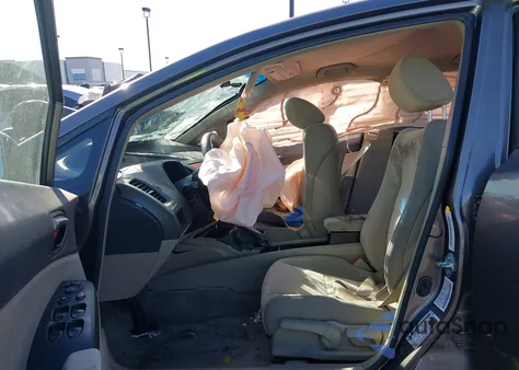 2011 Honda Civic Lx z USA, uszkodzony, nr VIN 19XFA1F50BE042212